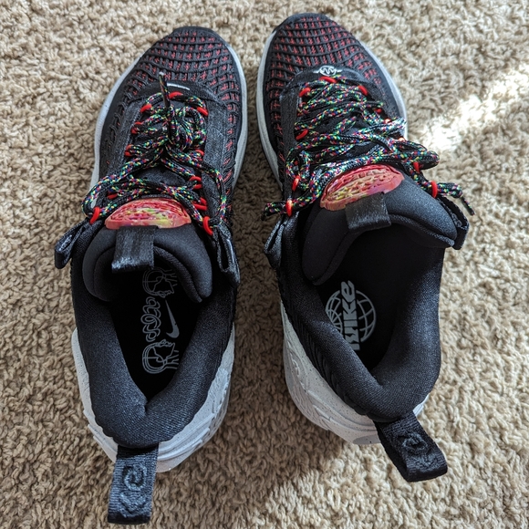 NIKE COSMIC UNITY TB - Picture 4 of 6